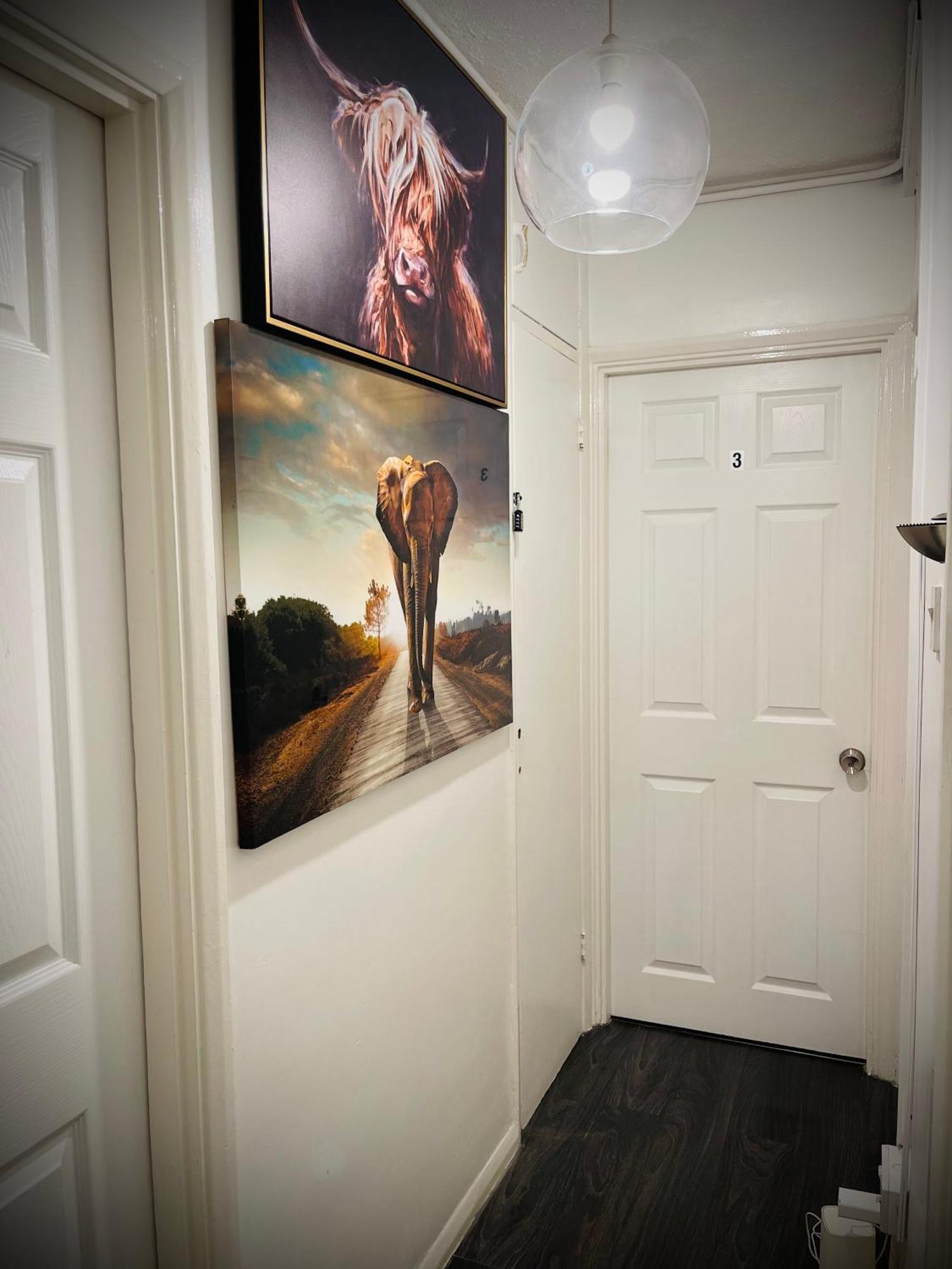Appartement R1 Superking Sized Bed & 65" Tv On The Wall In Clapham à Londres Extérieur photo